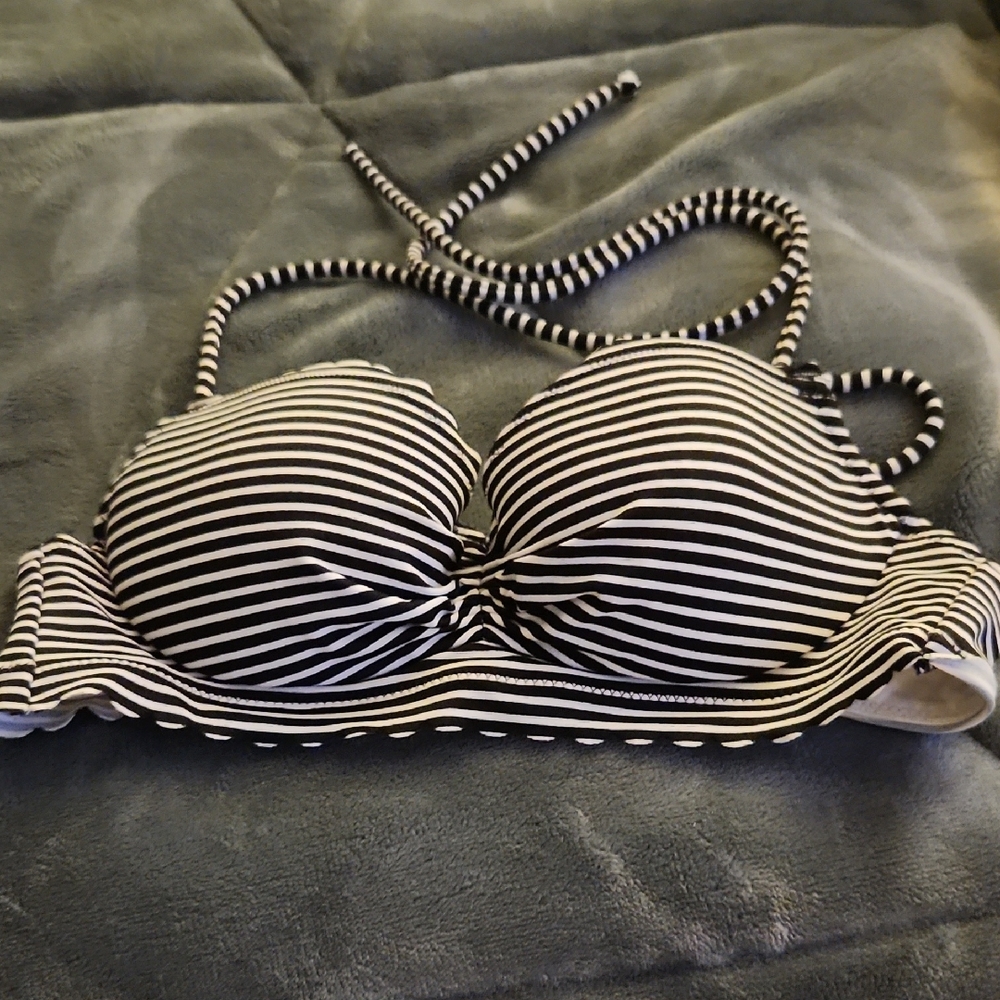 Victoria's Secret Black and White 2 Piece Striped Bikini Top And Bottom